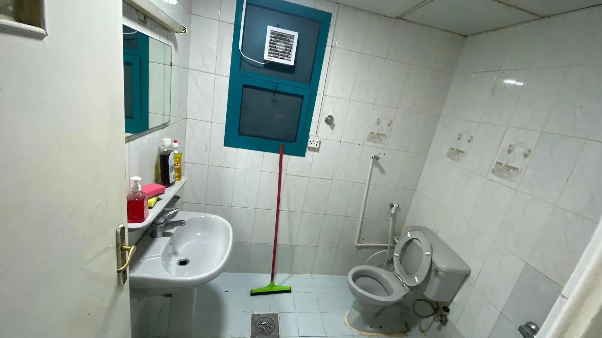 Peaceful Place Backpackers Абу-Даби 0*,