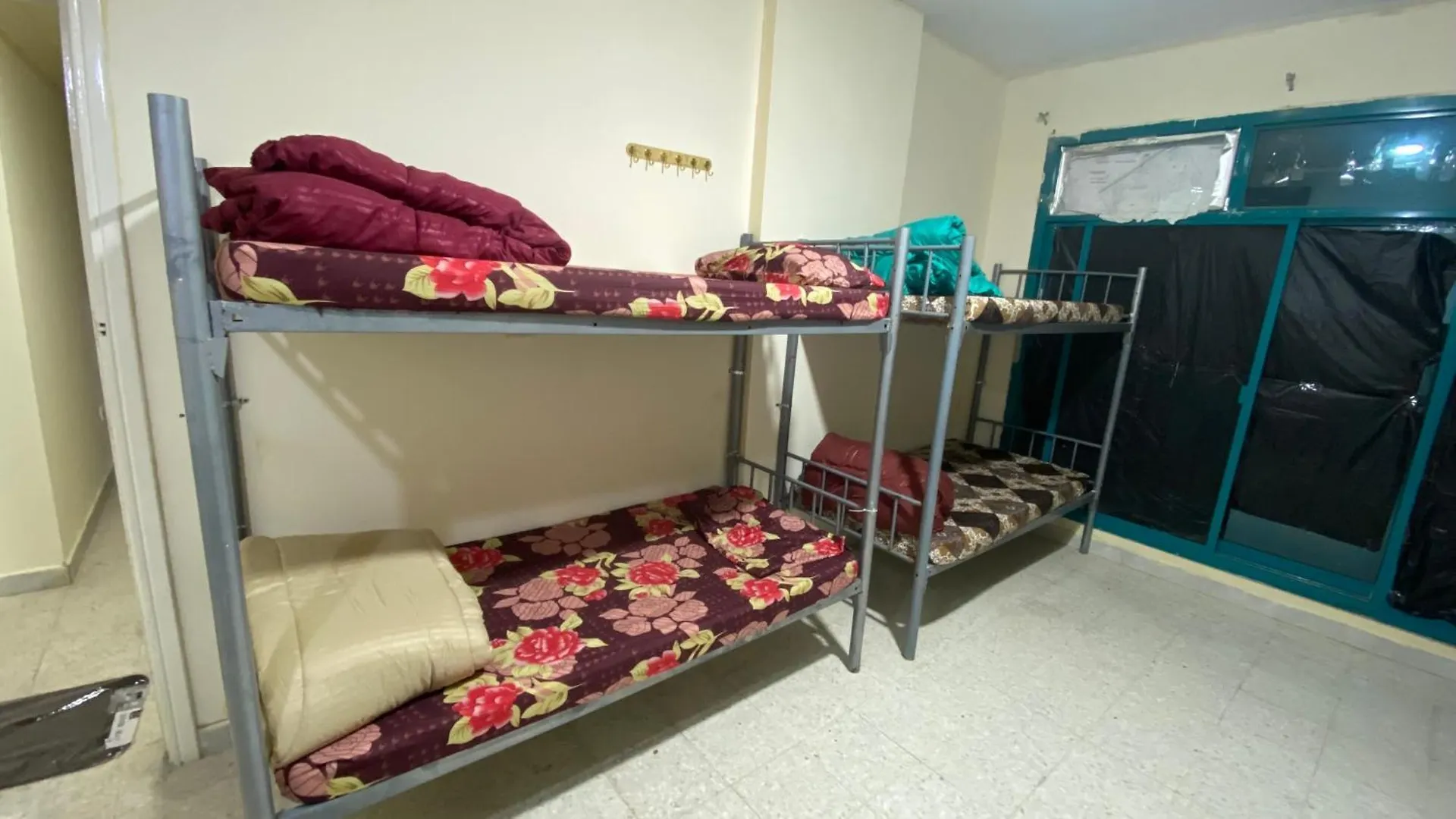 Peaceful Place Backpackers Абу-Даби Хостел